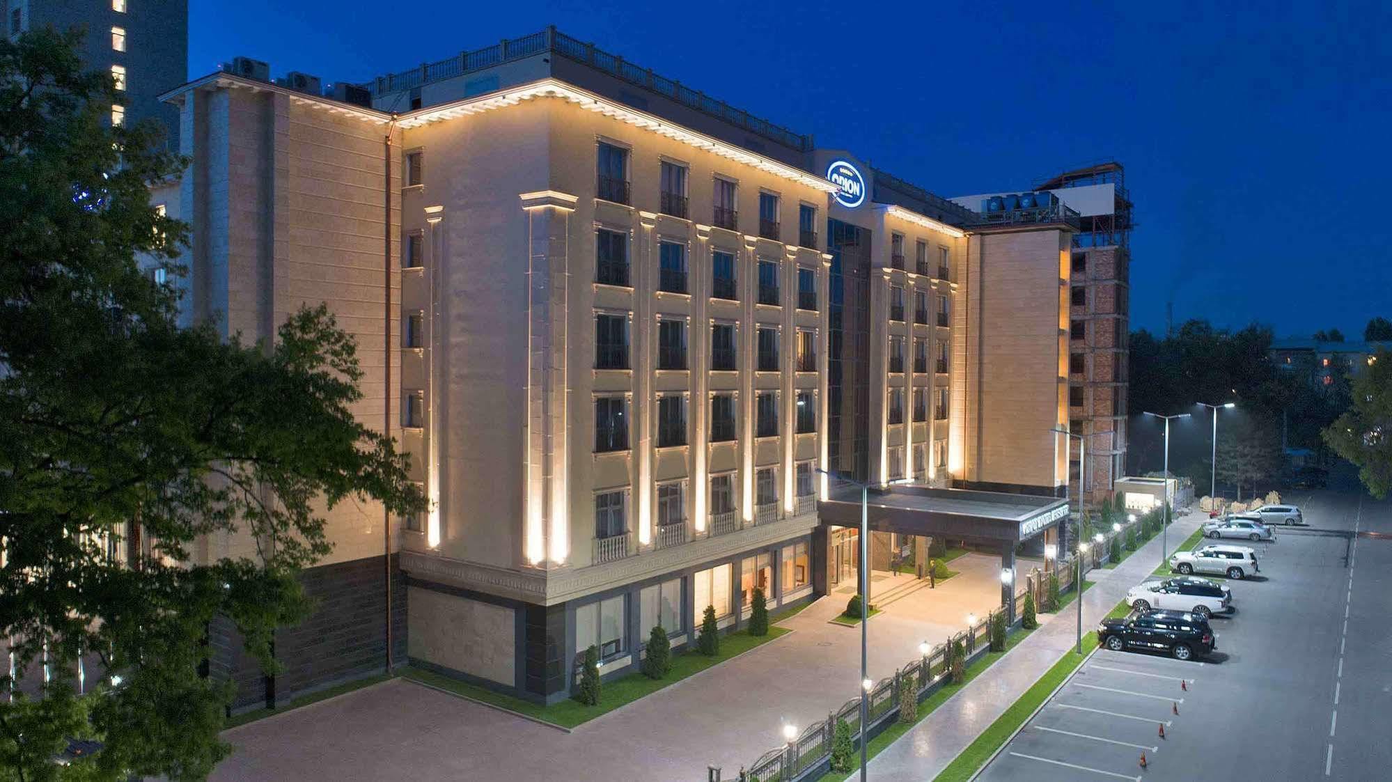 Orion Hotel Bishkek Bagian luar foto Hilton Prague