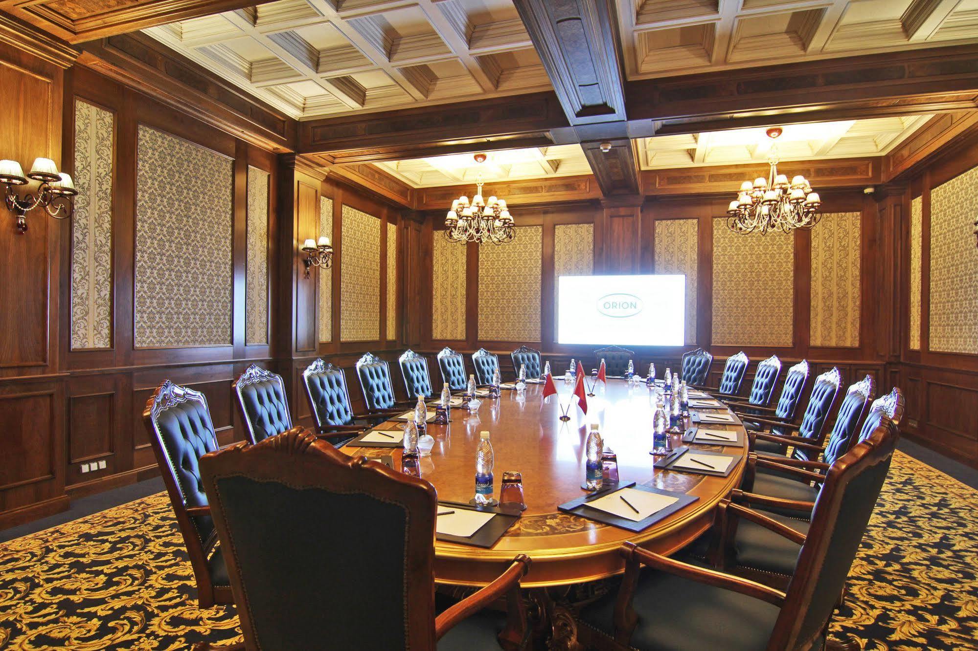 Orion Hotel Bishkek Bagian luar foto The boardroom at the World Trade Center